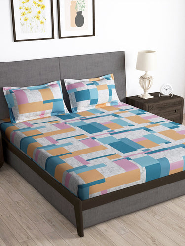 https://cdn.shopify.com/s/files/1/1857/6931/products/d9b1736d-f870-4eeb-9d36-c99bac60fdb71685959305593-Storyhome-Arena-Grey--White-Printed-180-TC-Queen-Bedsheet--2-1.jpg?v=1703220654